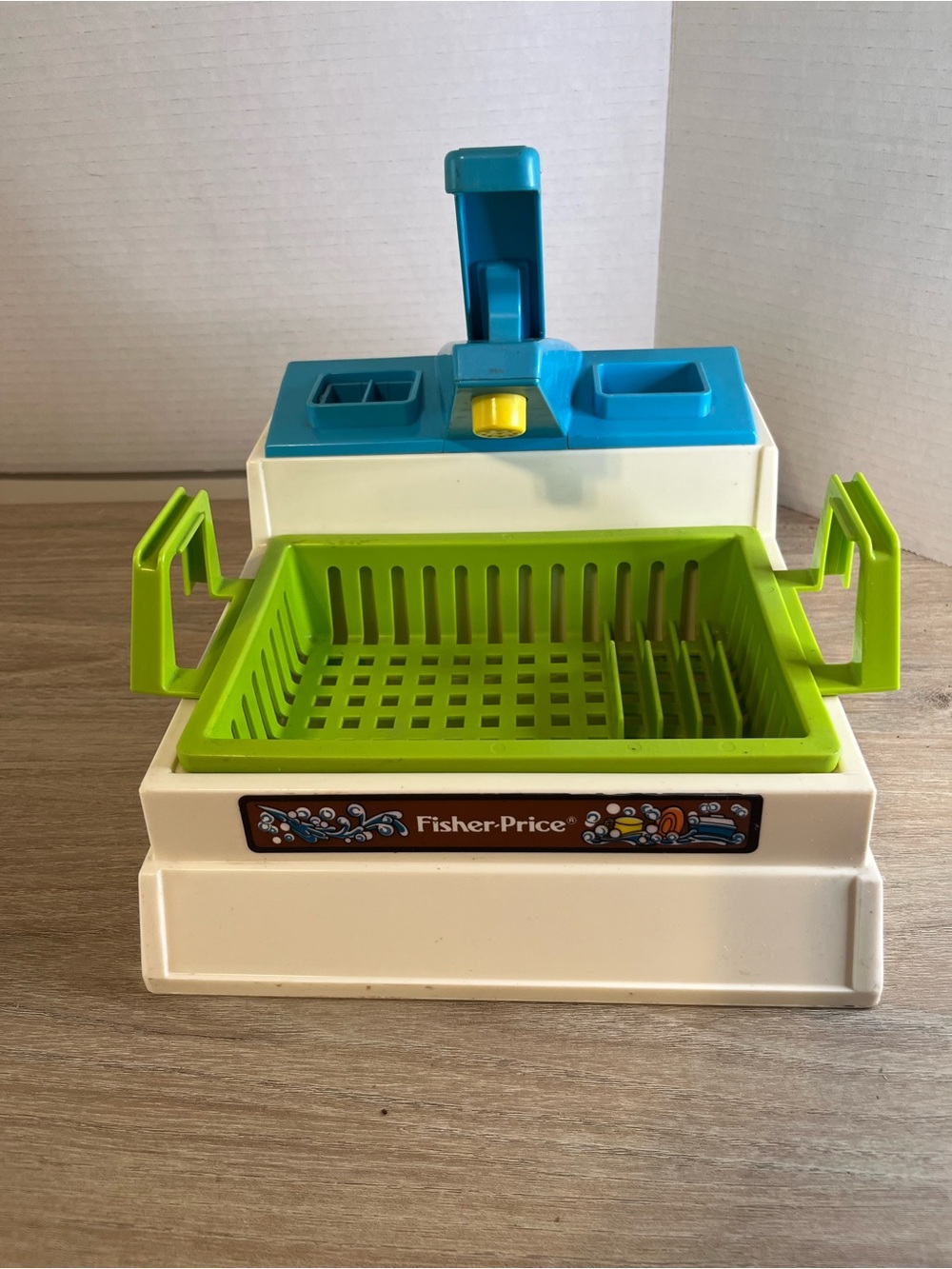 Fisher-Price White Play Kitchen Sink with Bright Blue Top and Lime Green Basket